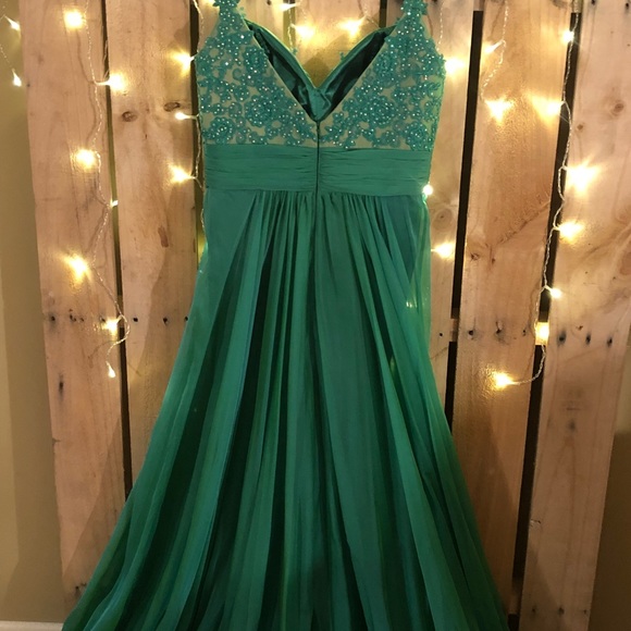 LaFemme Green Prom Dress - Picture 4 of 7